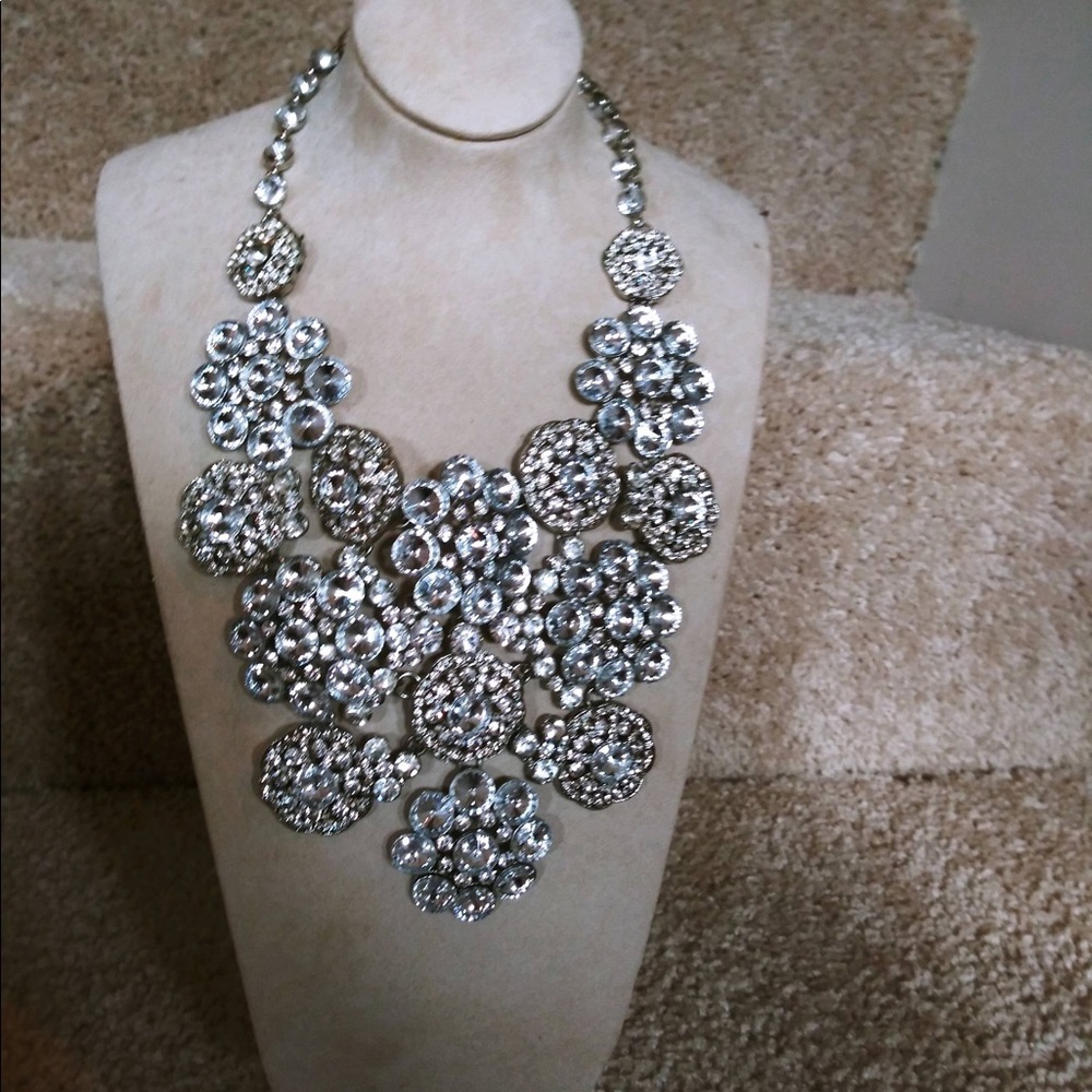 Silver necklace earrings